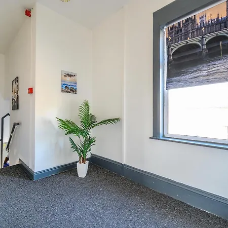Rb27Gt - Comfortable Shared Bedroom In Morley