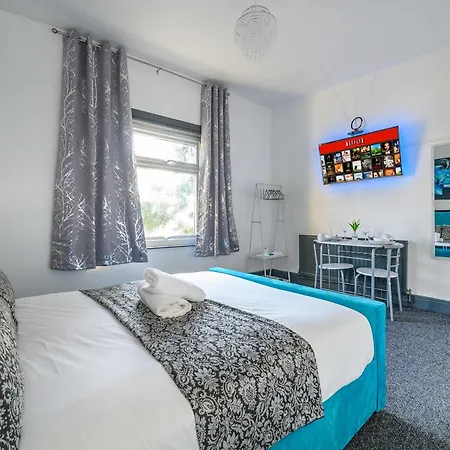 بيت ضيافة -rb27a- For Your Relaxed & Cosy Stay,free Parking ليدز
