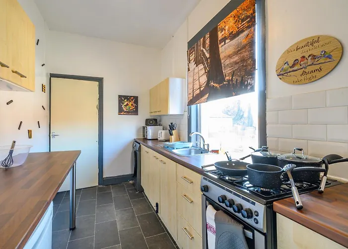 Guest house -rb27a- For Your Relaxed & Cosy Stay,free Parking Leeds (West Yorkshire)